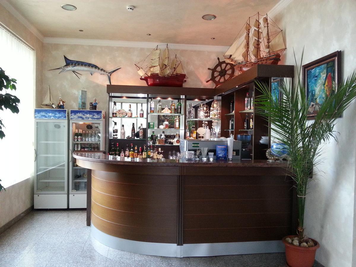 Hotel Sveti Nikola Sliven ภายนอก รูปภาพ